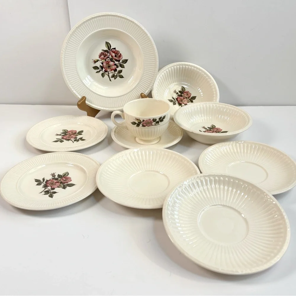 Vintage Wedgwood Briar Rose Tableware Plates, Bowls, Cup, Saucers Set‎ (10)